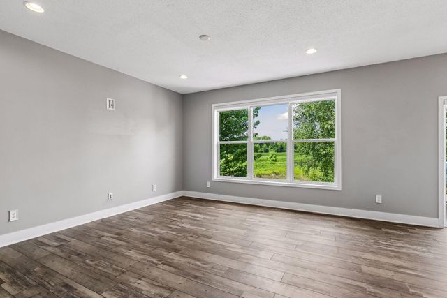 1830 Penstemon Lane, Shakopee, MN 55379