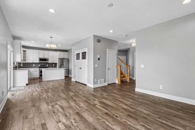 1830 Penstemon Lane, Shakopee, MN 55379