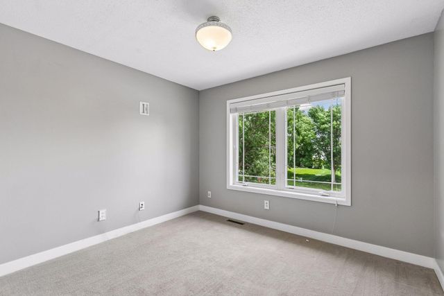 1830 Penstemon Lane, Shakopee, MN 55379