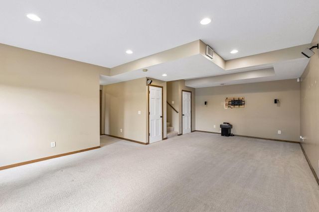 1830 Penstemon Lane, Shakopee, MN 55379