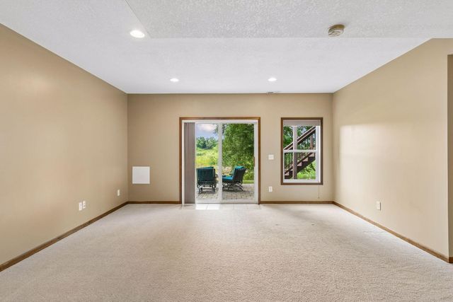 1830 Penstemon Lane, Shakopee, MN 55379