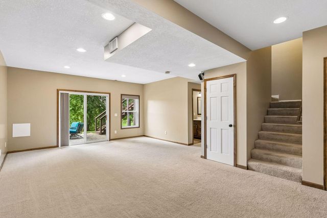1830 Penstemon Lane, Shakopee, MN 55379