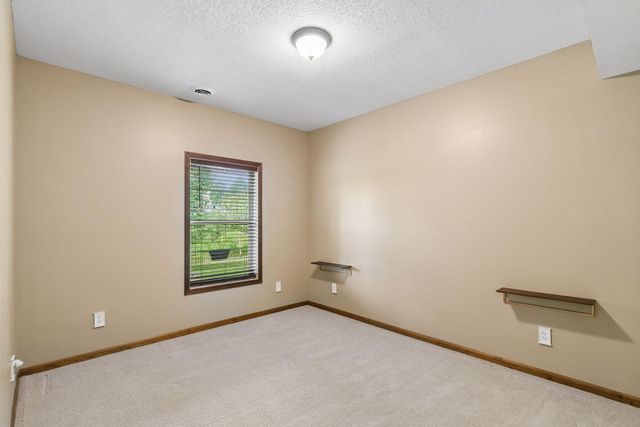 1830 Penstemon Lane, Shakopee, MN 55379