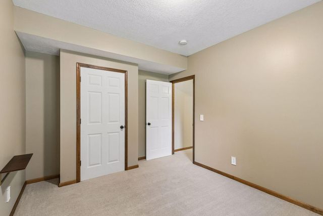 1830 Penstemon Lane, Shakopee, MN 55379