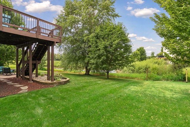 1830 Penstemon Lane, Shakopee, MN 55379
