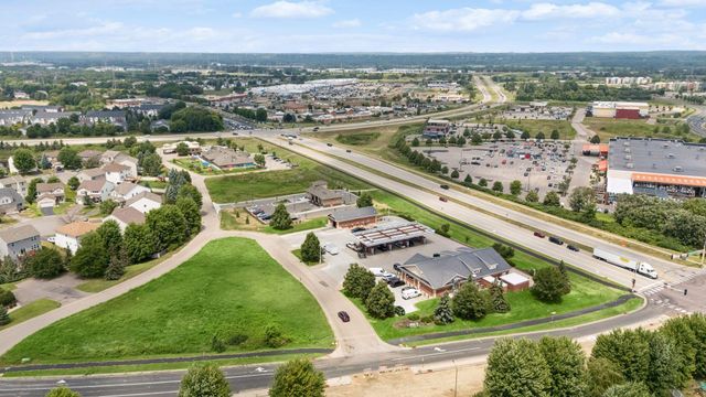 1830 Penstemon Lane, Shakopee, MN 55379