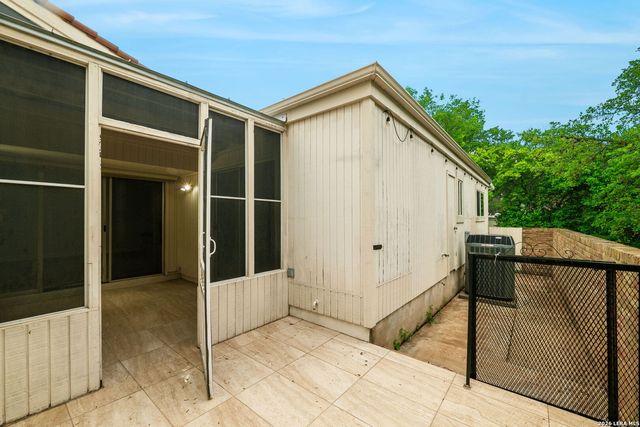 12105 Mission Trace, San Antonio, TX 78230