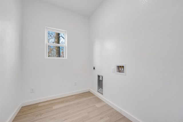 260 Private Road 35407, Sumner, TX 75486