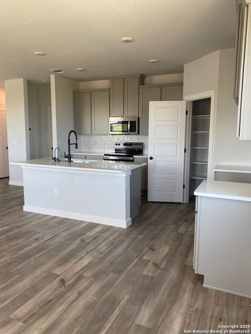727 Langston Lane, New Braunfels, TX 78130