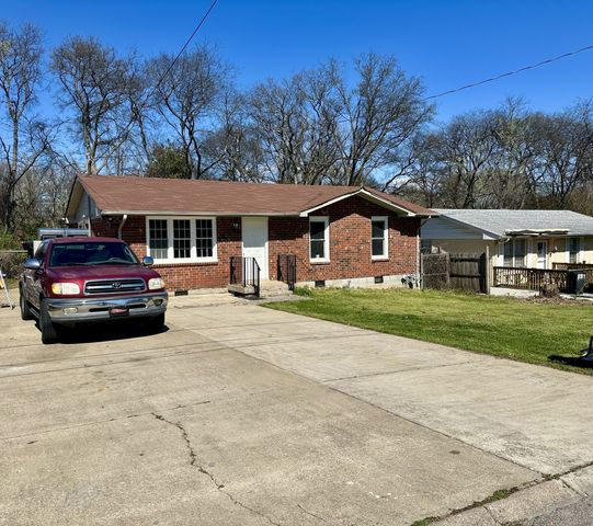 149 Cline Ave, Hendersonville, TN 37075