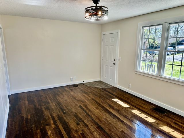 149 Cline Ave, Hendersonville, TN 37075