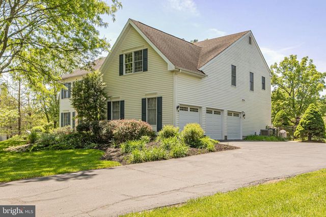 173 CHRISTOPHER DR, Princeton, NJ 08540