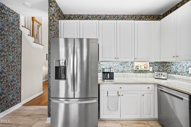 800 Chambord Way, Holly Springs, NC 27540
