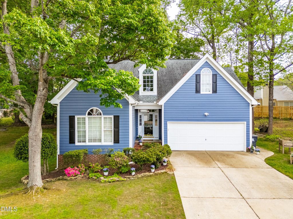 800 Chambord Way, Holly Springs, NC 27540