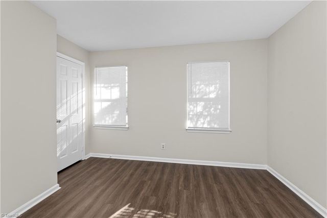 1311 Meadowview W Road H, Greensboro, NC 27403