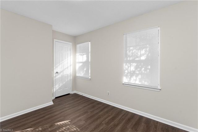 1311 Meadowview W Road H, Greensboro, NC 27403