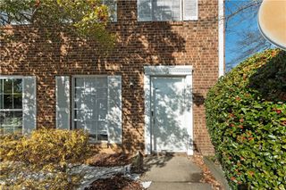 1311 Meadowview W Road H, Greensboro, NC 27403