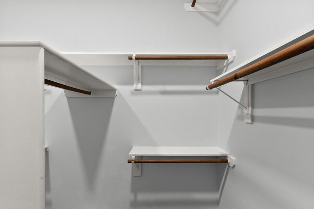 42 Vista Cove Drive, The Woodlands, TX 77381