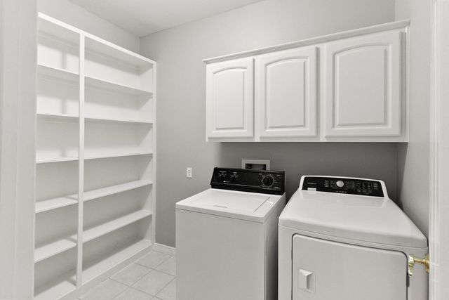 42 Vista Cove Drive, The Woodlands, TX 77381