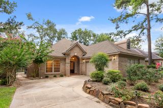 42 Vista Cove Drive, The Woodlands, TX 77381
