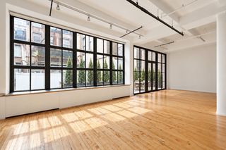 6 W 20TH Street # 2, New York City, NY 10011