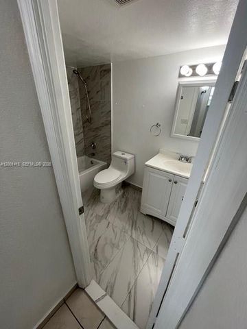 606 W 81st St 408, Hialeah, FL 33014