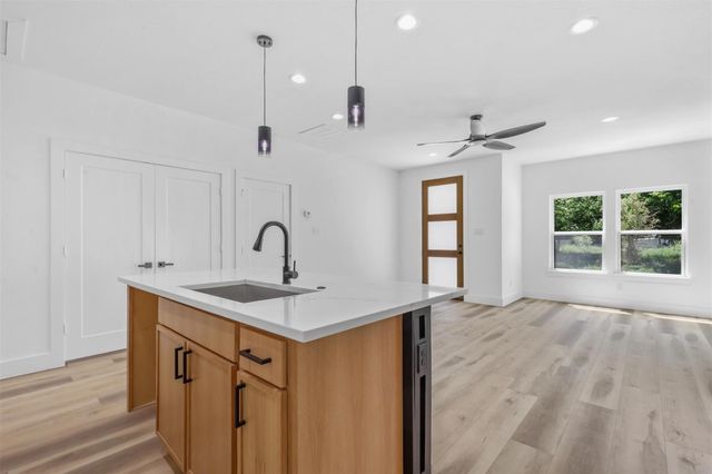 2714 Hector Street, Dallas, TX 75210