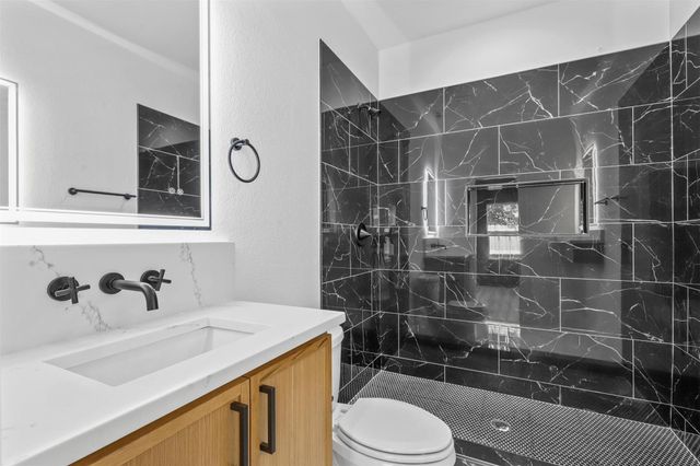 2714 Hector Street, Dallas, TX 75210