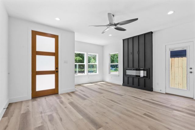 2714 Hector Street, Dallas, TX 75210