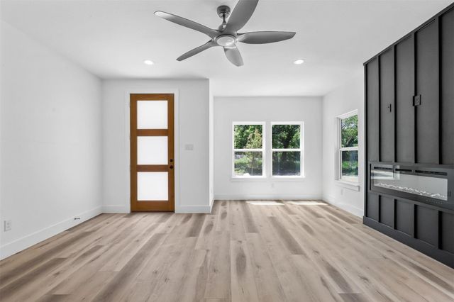 2714 Hector Street, Dallas, TX 75210