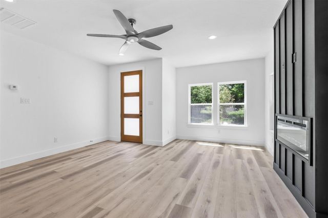 2714 Hector Street, Dallas, TX 75210
