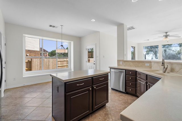 13700 Long Shadow DR, Manor, TX 78653