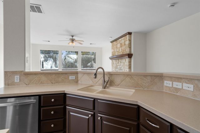 13700 Long Shadow DR, Manor, TX 78653