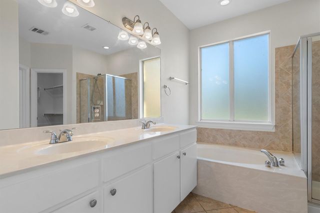 13700 Long Shadow DR, Manor, TX 78653