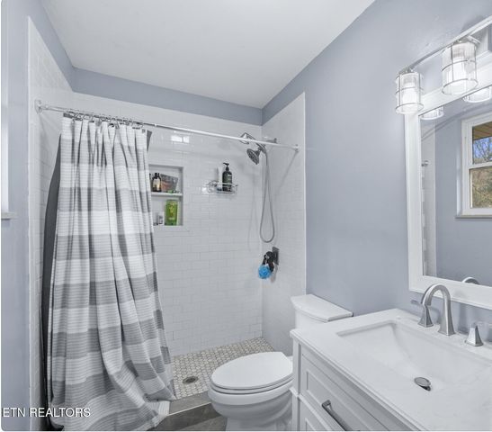 204 Anderson Drive, Knoxville, TN 37920