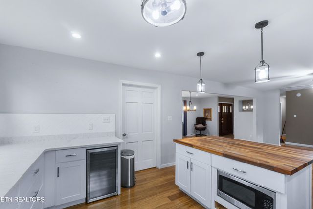 204 Anderson Drive, Knoxville, TN 37920