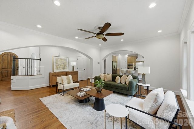 7307 Roseland Avenue, Charlotte, NC 28277