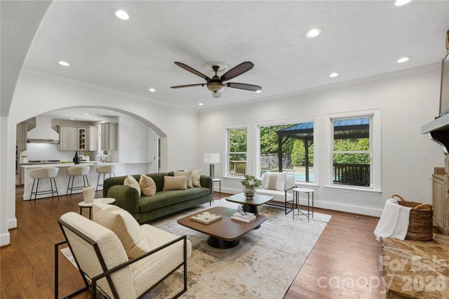 7307 Roseland Avenue, Charlotte, NC 28277