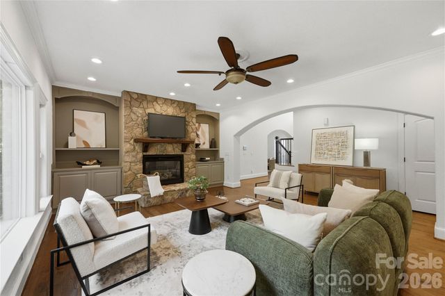 7307 Roseland Avenue, Charlotte, NC 28277