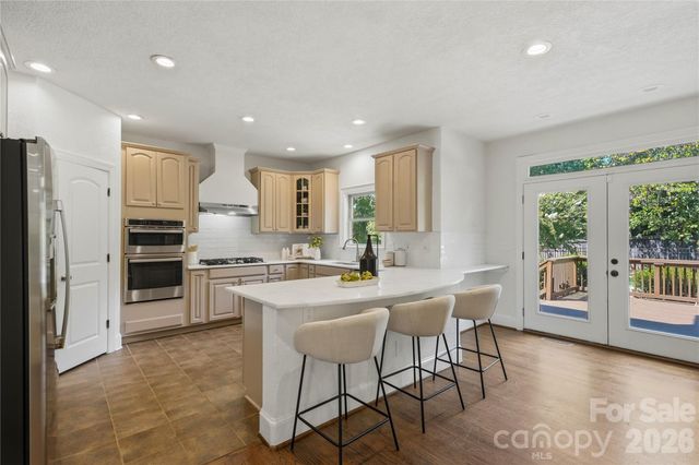 7307 Roseland Avenue, Charlotte, NC 28277