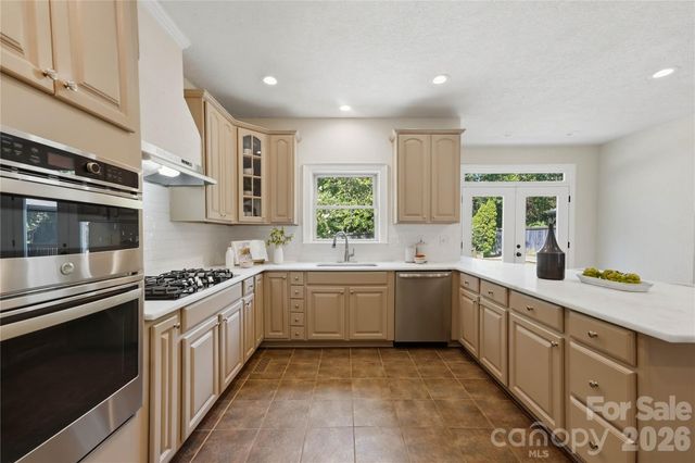 7307 Roseland Avenue, Charlotte, NC 28277