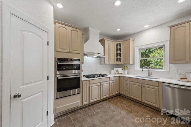 7307 Roseland Avenue, Charlotte, NC 28277