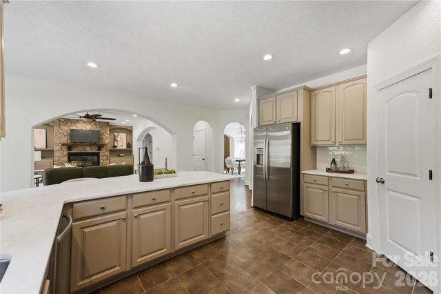 7307 Roseland Avenue, Charlotte, NC 28277