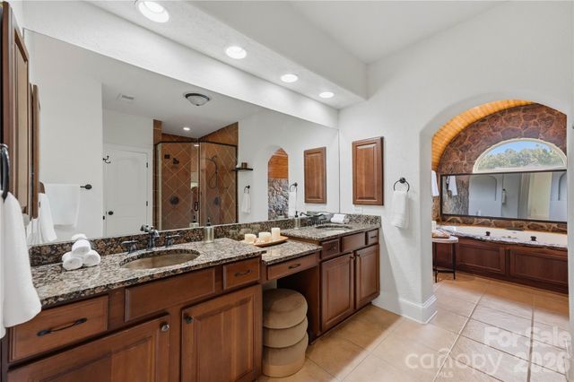 7307 Roseland Avenue, Charlotte, NC 28277