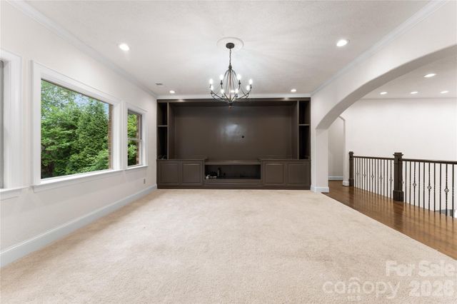 7307 Roseland Avenue, Charlotte, NC 28277