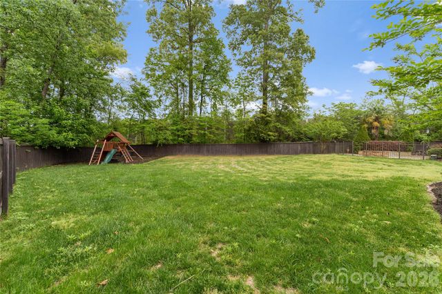 7307 Roseland Avenue, Charlotte, NC 28277