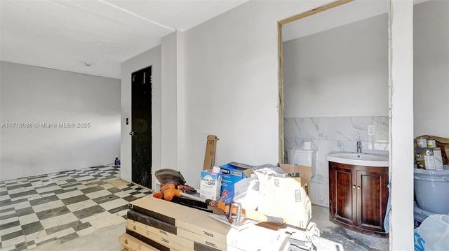 1240 SW 32nd Ave, Fort Lauderdale, FL 33312