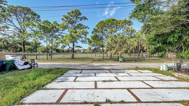 1240 SW 32nd Ave, Fort Lauderdale, FL 33312