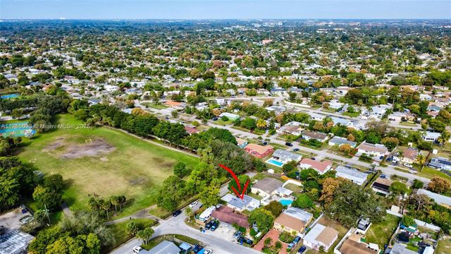 1240 SW 32nd Ave, Fort Lauderdale, FL 33312