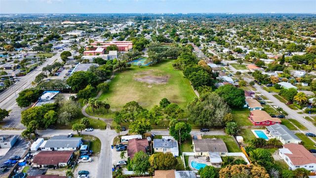 1240 SW 32nd Ave, Fort Lauderdale, FL 33312